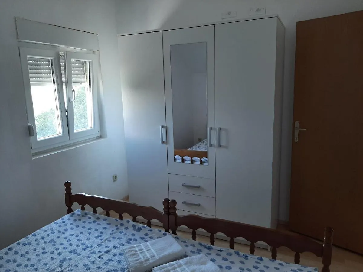 Holiday home Apartman Nikola Bibinje